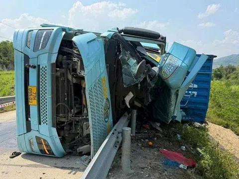 Tai nạn đau lòng ở Đắk Lắk: Container lật nghiêng, cướp đi sinh mạng 3 nạn nhân