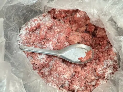 UBND Thái Nguyên yêu cầu làm rõ nghi vấn thịt lợn nhiễm bệnh tại trường học