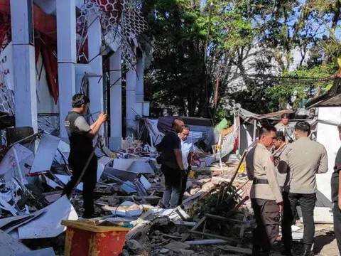 Cảnh hoang tàn tại Indonesia sau trận động đất 7,4 độ Richter