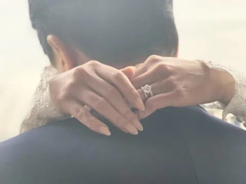 Từng “tiêu tiền như nước”, nữ ca sĩ hạng A phải thanh lý tài sản, bán gần 800 đôi giày, túi Hermès để sống qua ngày sau ly hôn