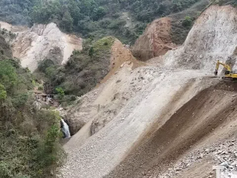 Sạt lở kinh hoàng tại công trường Lào Cai: 2 công nhân tử vong