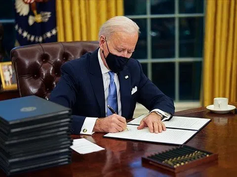 Tổng thống Joe Biden ký sắc lệnh đảo ngược chính sách nhập cư Mỹ