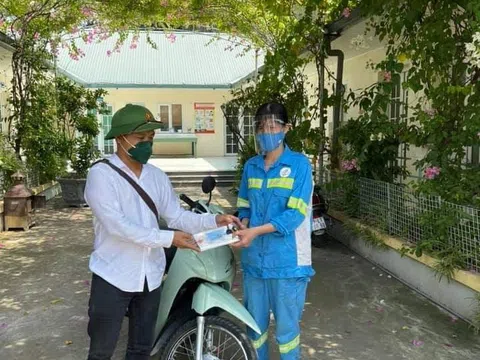 Vụ nữ lao công bị cướp xe ở Hà Nội: Được tặng 4 xe máy trong ngày, người phụ nữ có hành động ngỡ ngàng