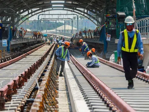 Dự án metro số 2 thực hiện chậm dẫn tới khó khăn về vốn