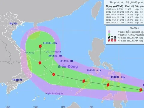 Bão Rai mạnh cấp 13 sắp vào Biển Đông, Bắc Bộ đón mưa lạnh