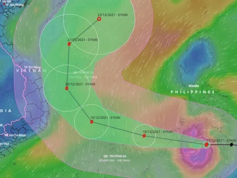 Cường độ bão RAI có xu hướng giảm dần sau khi đổ bộ biển Đông