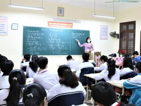 Hà Nội: Nhiều quận tạm dừng cho học sinh đến trường do diễn biến dịch COVID-19