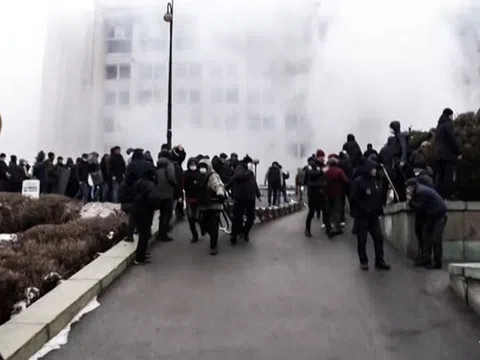 Bạo loạn ở Kazakhstan khiến 18 nhân viên an ninh thiệt mạng