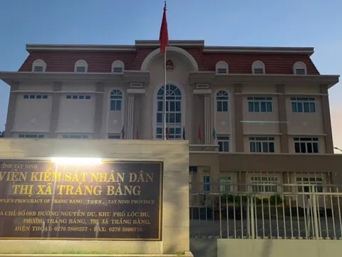 Tây Ninh: Bị tố sàm sỡ, Viện trưởng VKSND thị xã Trảng Bàng xin lỗi công khai