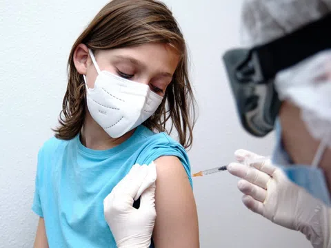 Hơn 60% phụ huynh được khảo sát đồng ý tiêm vaccine ngừa COVID-19 cho trẻ 5-11 tuổi