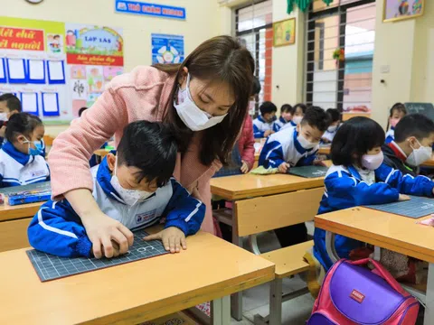 Hà Nội: Đề xuất học sinh lớp 1-6 nội thành trở lại trường từ tháng 3
