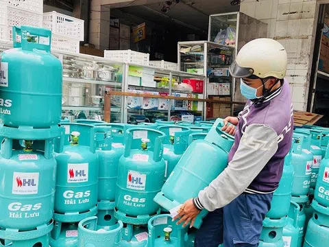 Giá gas tăng sốc, bình 12kg vượt mốc nửa triệu đồng