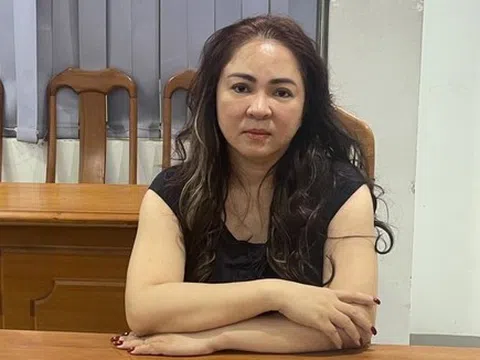 Công an khám xét nhà bà Nguyễn Phương Hằng, thu giữ nhiều tài liệu, vật chứng