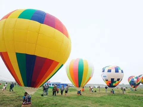Lý do Hà Nội tạm dừng dịch vụ trải nghiệm bay trên khinh khí cầu