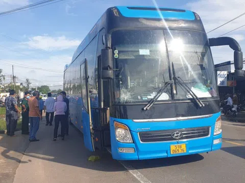 Bình Thuận: Xe ô tô khách 51 chỗ va chạm với xe đạp khiến 1 người tử vong tại chỗ