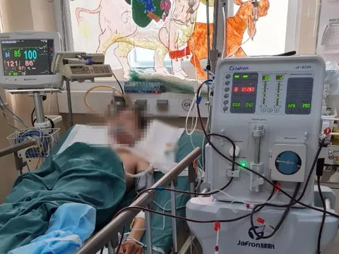 Lọc máu khẩn cấp cứu thanh niên 29 tuổi uống 80 viên thuốc an thần tự tử