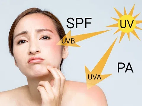 Ngồi trong nhà cả ngày, có nên bôi kem chống nắng