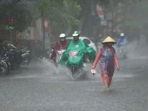 Dự báo thời tiết ngày 30/5/2022: Mưa trút ầm ầm, Bắc Bộ nguy cơ sạt lở