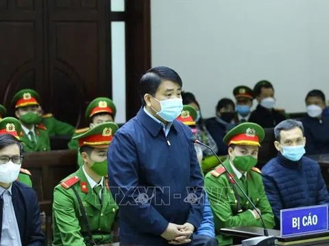 Ngày 20/6, cựu Chủ tịch UBND TP.Hà Nội Nguyễn Đức Chung hầu tòa vụ mua chế phẩm Redoxy - 3C