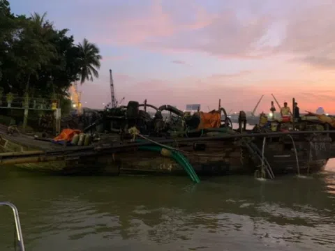 TP.HCM: Truy bắt nhóm cát tặc nhảy sông Đồng Nai, trốn cảnh sát trong đêm
