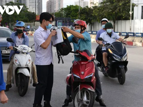 Hà Nội: Hàng nghìn thí sinh tranh suất vào lớp 10 các trường chuyên