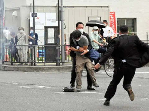 Xe tang đưa thi thể cựu Thủ tướng Shinzo Abe về Tokyo