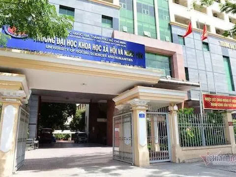 Vụ nam sinh đại học tố bị quay lén trong nhà vệ sinh: Nhà trường nói gì?