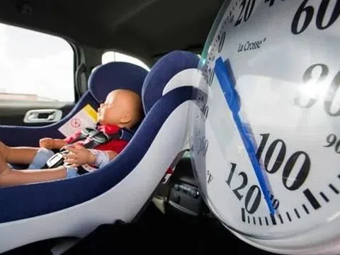 Bị mẹ bỏ quên trong ô tô dưới trời nắng gắt, hai đứa trẻ tử vong thương tâm