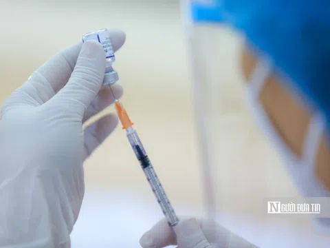 Chủ tịch Hà Nội ban hành công điện tăng cường tiêm vắc-xin Covid-19