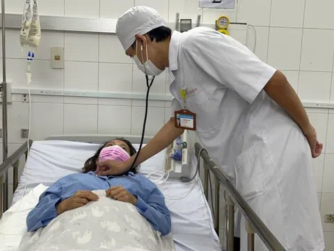 Cứu sống cô gái 29 tuổi sốt xuất huyết năng biến chứng viêm cơ tim nguy kịch