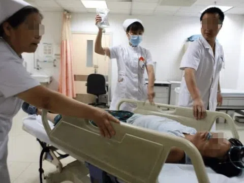 Người phụ nữ 48 tuổi bỗng ngất xỉu ở công ty, bác sĩ nêu nguyên nhân bất ngờ