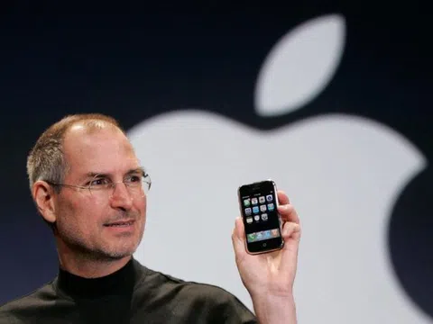 Tin tức công nghệ mới nóng nhất hôm nay 18/10: "Choáng" với giá chiếc iPhone đời đầu năm 2007