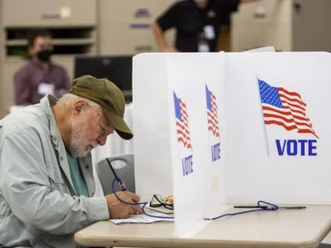 Mỹ: Hơn 42 triệu cử tri đã bỏ phiếu sớm trong cuộc bầu cử giữa nhiệm kỳ 2022