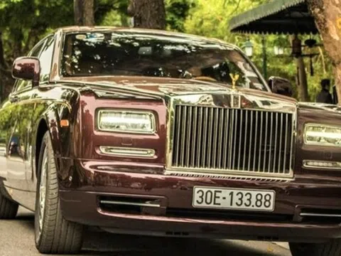 Giảm gần 3 tỷ, Rolls-Royce Phantom Lửa Thiêng của ông Trịnh Văn Quyết vẫn đấu giá bất thành