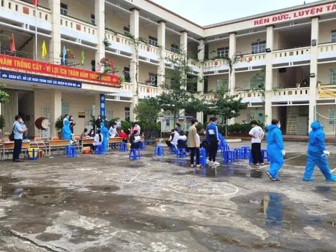 Quảng Ninh: Phát hiện 2 chùm ca bệnh COVID-19 tại trường học
