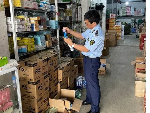 Hải Dương: Tạm giữ gần 8.000 sản phẩm kem đánh răng và dầu gội giả