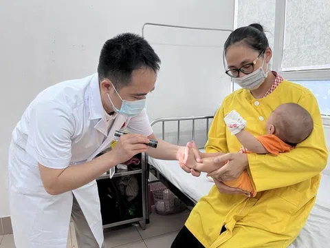 Bộ Y tế thông tin về thuốc điều trị bệnh chân tay miệng thể nặng