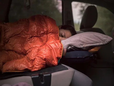 Ngủ trong xe ô tô không an toàn và nên nhớ những điều sau
