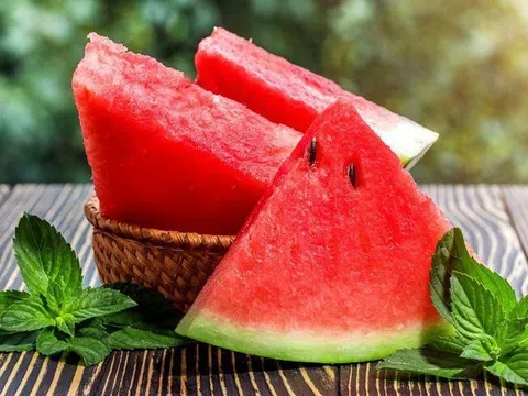 Ăn loại quả này vào mùa hè sẽ giúp da bạn ngậm nước căng bóng chống nắng từ bên trong