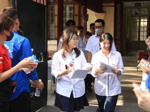 Bản tin 20/7: Nhiều đại học công bố điểm sàn chỉ 15-17