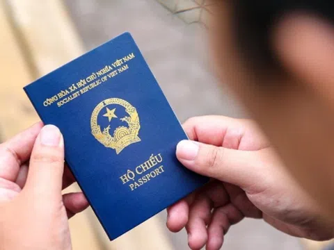 Bản tin 10/8: Từ 15/8, 4 mẫu hộ chiếu mới được áp dụng