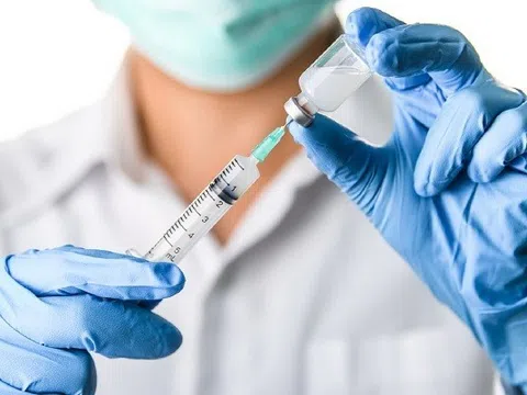 Bé trai tử vong sau tiêm viêm gan B: Ban lãnh đạo bệnh viện nói gì?