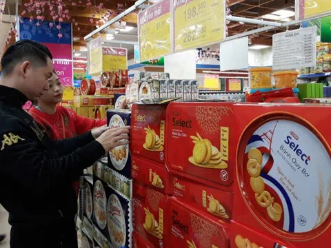 Hàng Việt chiếm ưu thế trên thị trường Tết