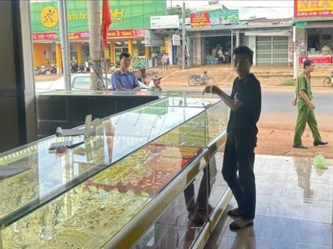 Vụ nhờ chủ tiệm vàng đeo nhẫn rồi bỏ chạy ở Đắk Lắk: Lời khai của nghi phạm