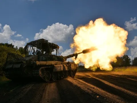 Pháo binh và không quân tích cực yểm trợ, Nga áp đảo Ukraine trên mặt trận
