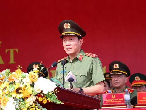 Bộ trưởng Bộ Công an dự lễ ra mắt lực lượng bảo vệ ANTT cơ sở ở Nghệ An
