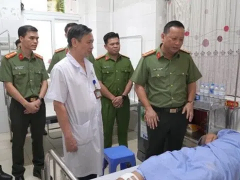Tạm giữ tài xế tăng ga tông ngã đại úy CSGT trọng thương ở Hà Nội