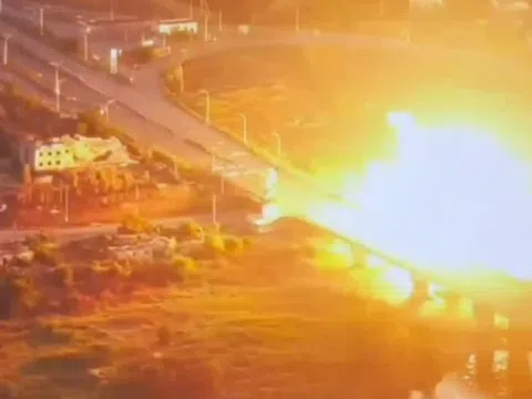 Vũ khí Nga “ra đòn” chính xác, hệ thống phòng không Ukraine bốc cháy dữ dội