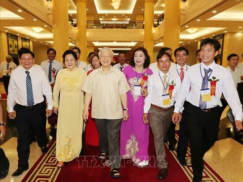 Tình cảm ấm áp của Tổng Bí thư Nguyễn Phú Trọng với đồng bào nơi biên giới