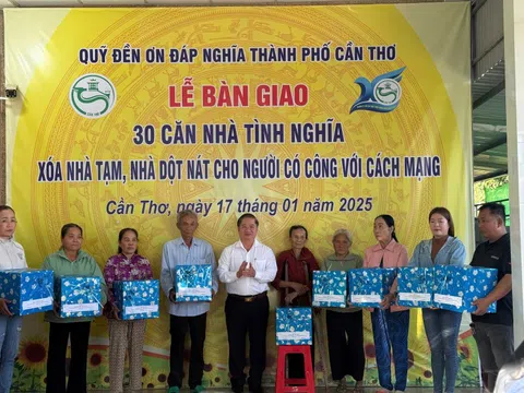 Cần Thơ bàn giao thêm 30 căn nhà tình nghĩa dịp Tết Nguyên đán Ất Tỵ